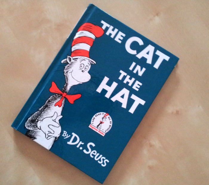 Letture per bimbi in inglese - The cat in the hat by Dr.Seuss